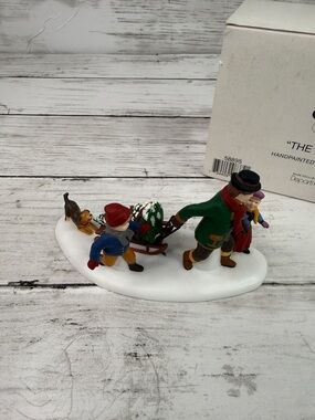 Dept 56 Heritage Village The Family Tree Figurine w/Box Christmas